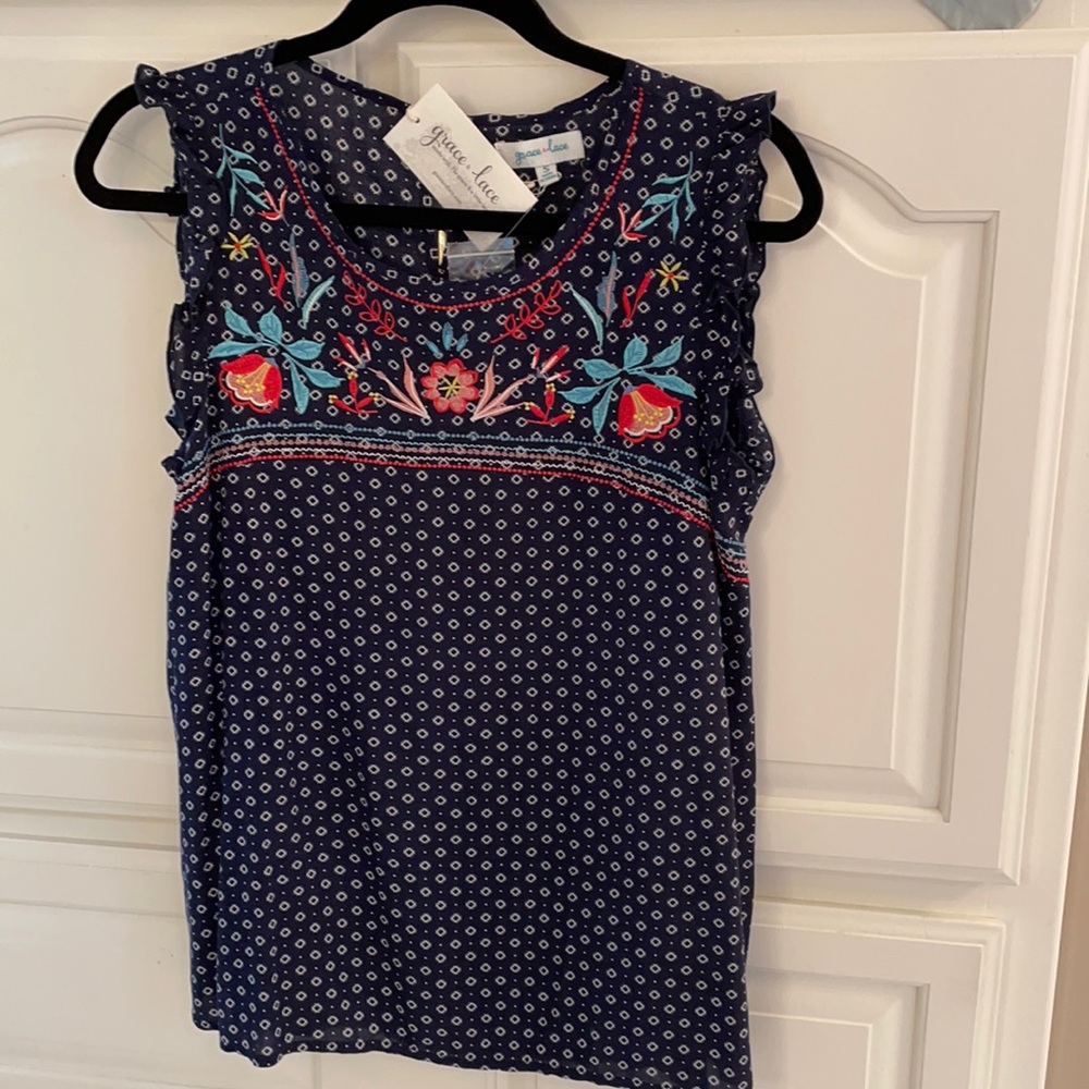 New with tags blue sleeveless top